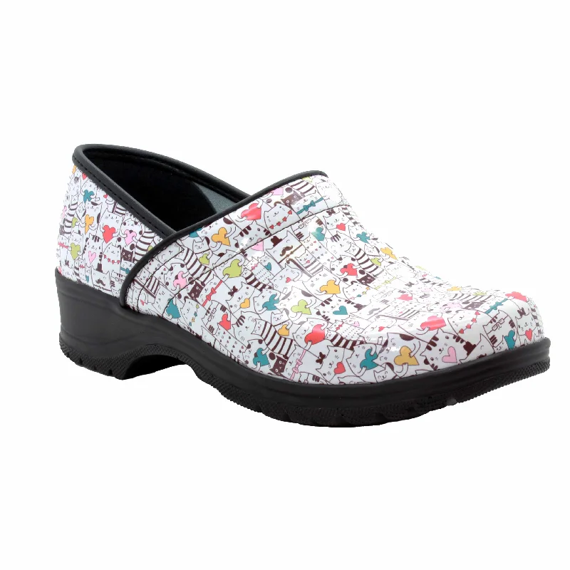 BJORK Flex Pro Catlove Closed Back Leather Clogs - CLOSEOUT