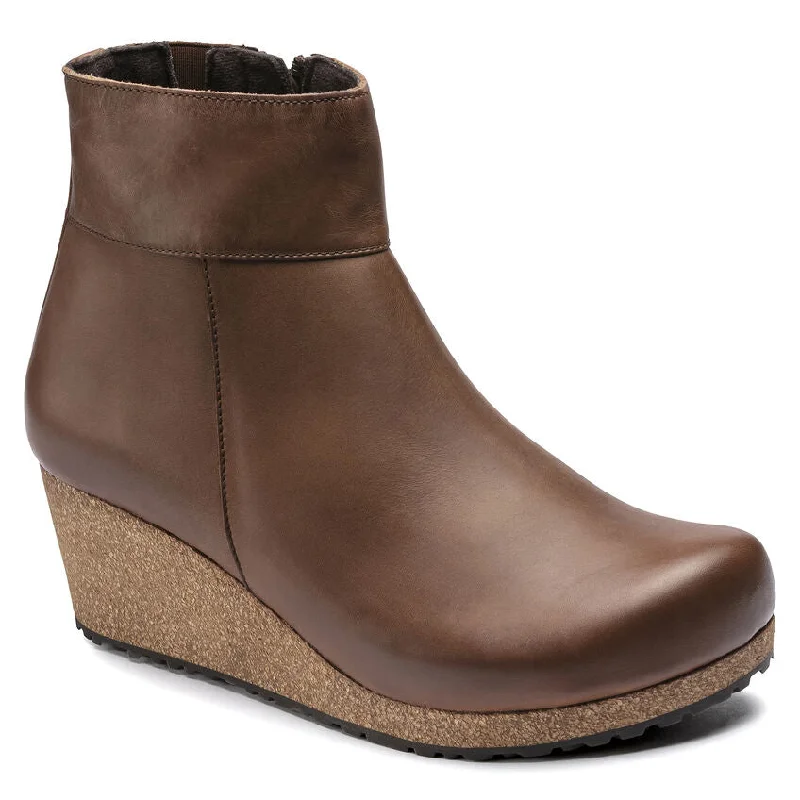 Ebba Wedge Ankle Boot in Cognac