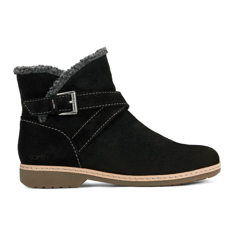 Hutton Water Repellent Round Toe Casual Booties